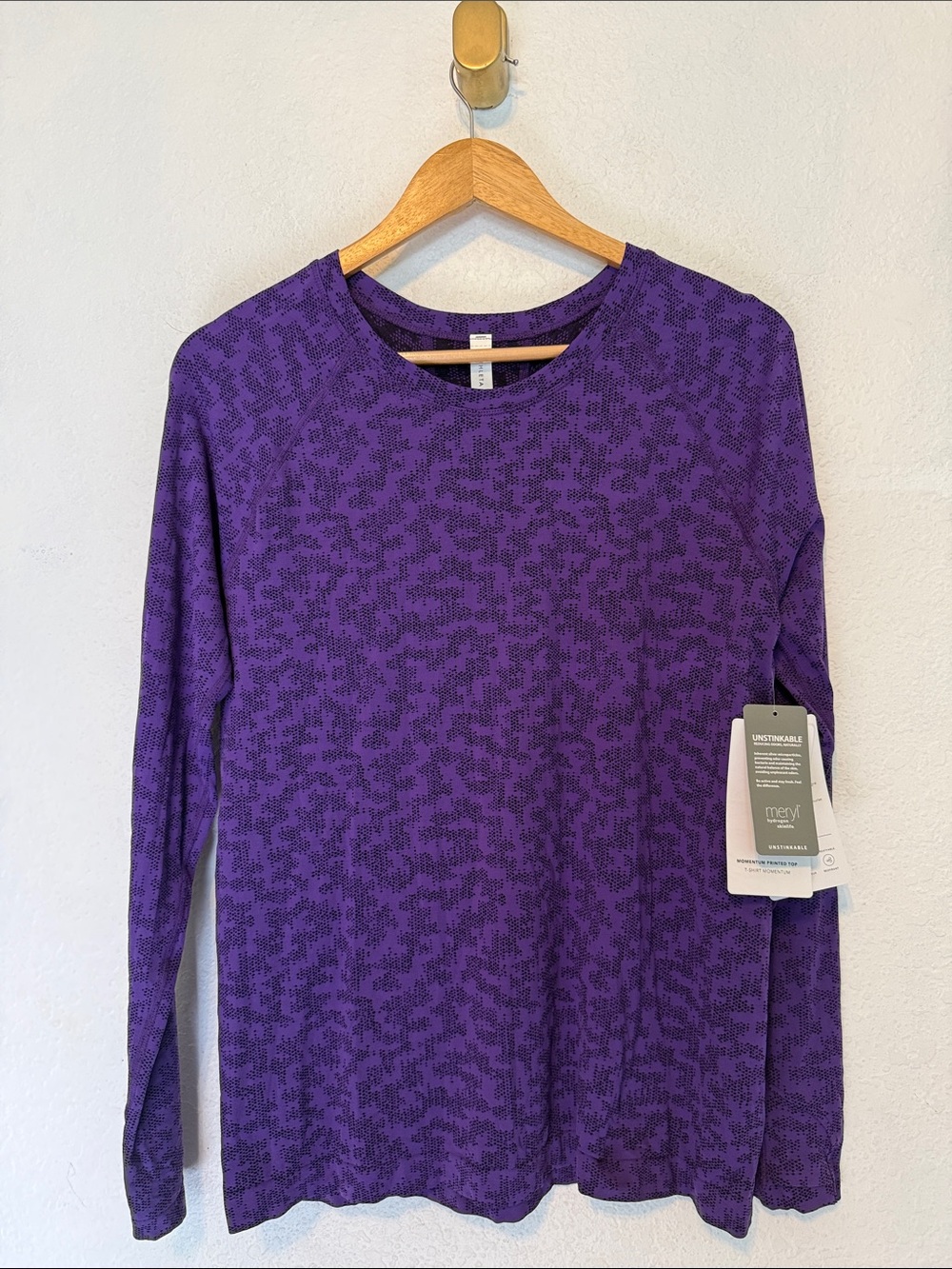 NWT Athleta Momentum Seamless Long Sleeve Top Purple black XLarge